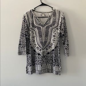 flowey black and white blouse